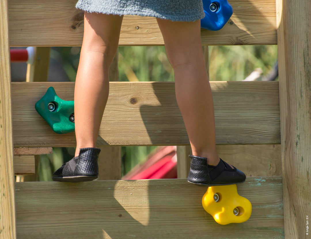 Jungle Cubby | Wooden climbing frame with swings & climbing net
